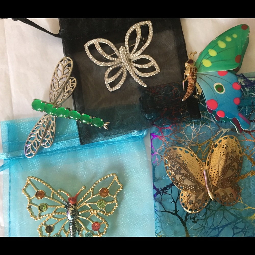 Set of five stunning Vintage Estate Brooches